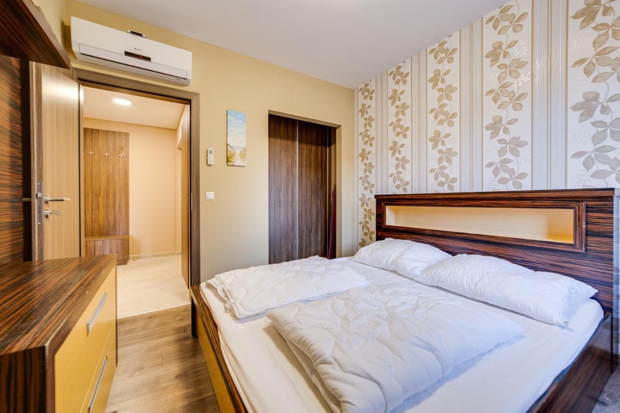 Forest Foeldvar Apartmanok By Bltn Balatonföldvár Exterior foto