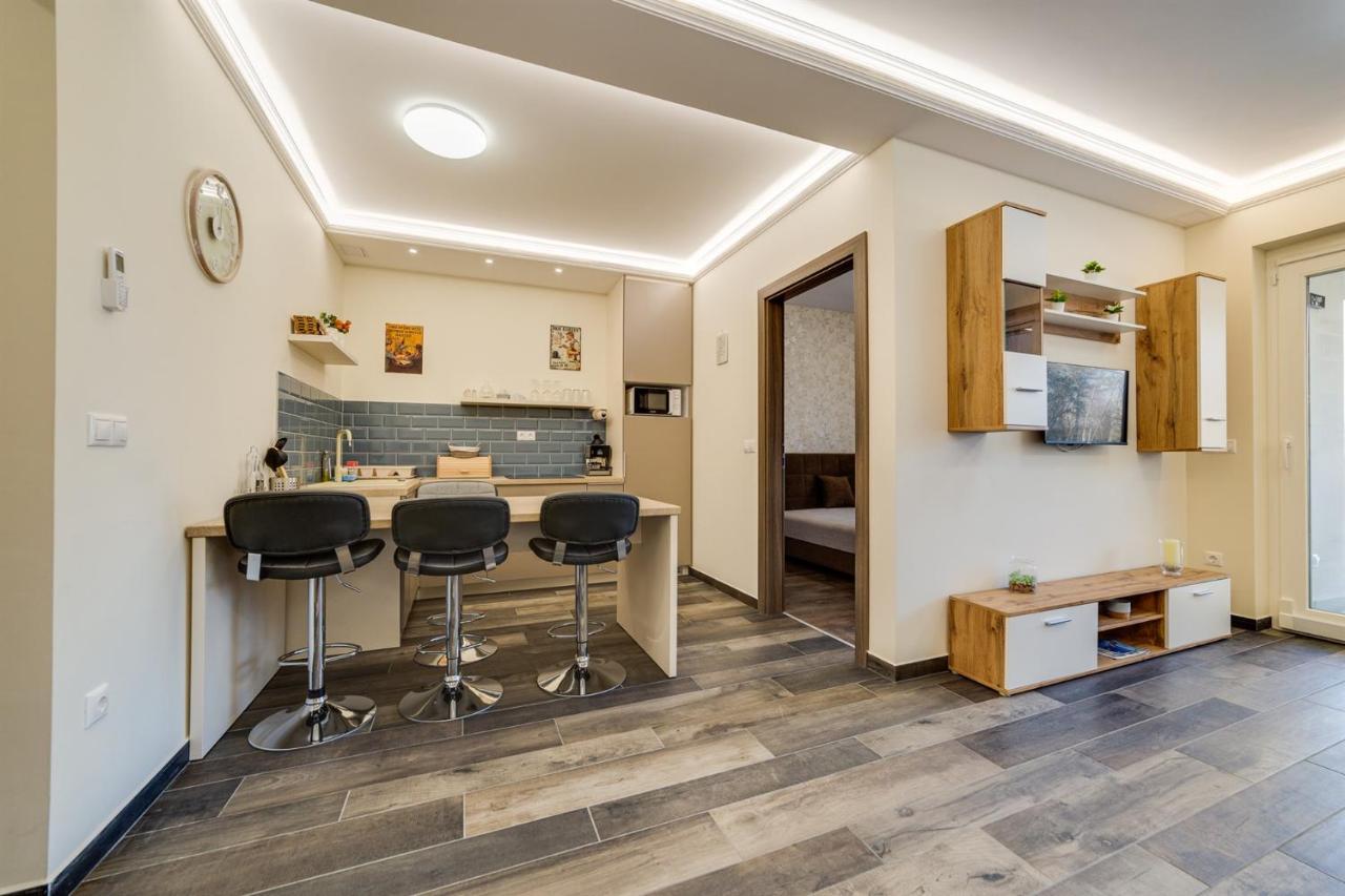 Forest Foeldvar Apartmanok By Bltn Balatonföldvár Exterior foto