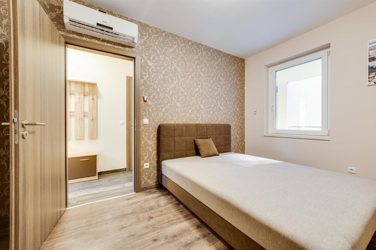 Forest Foeldvar Apartmanok By Bltn Balatonföldvár Exterior foto