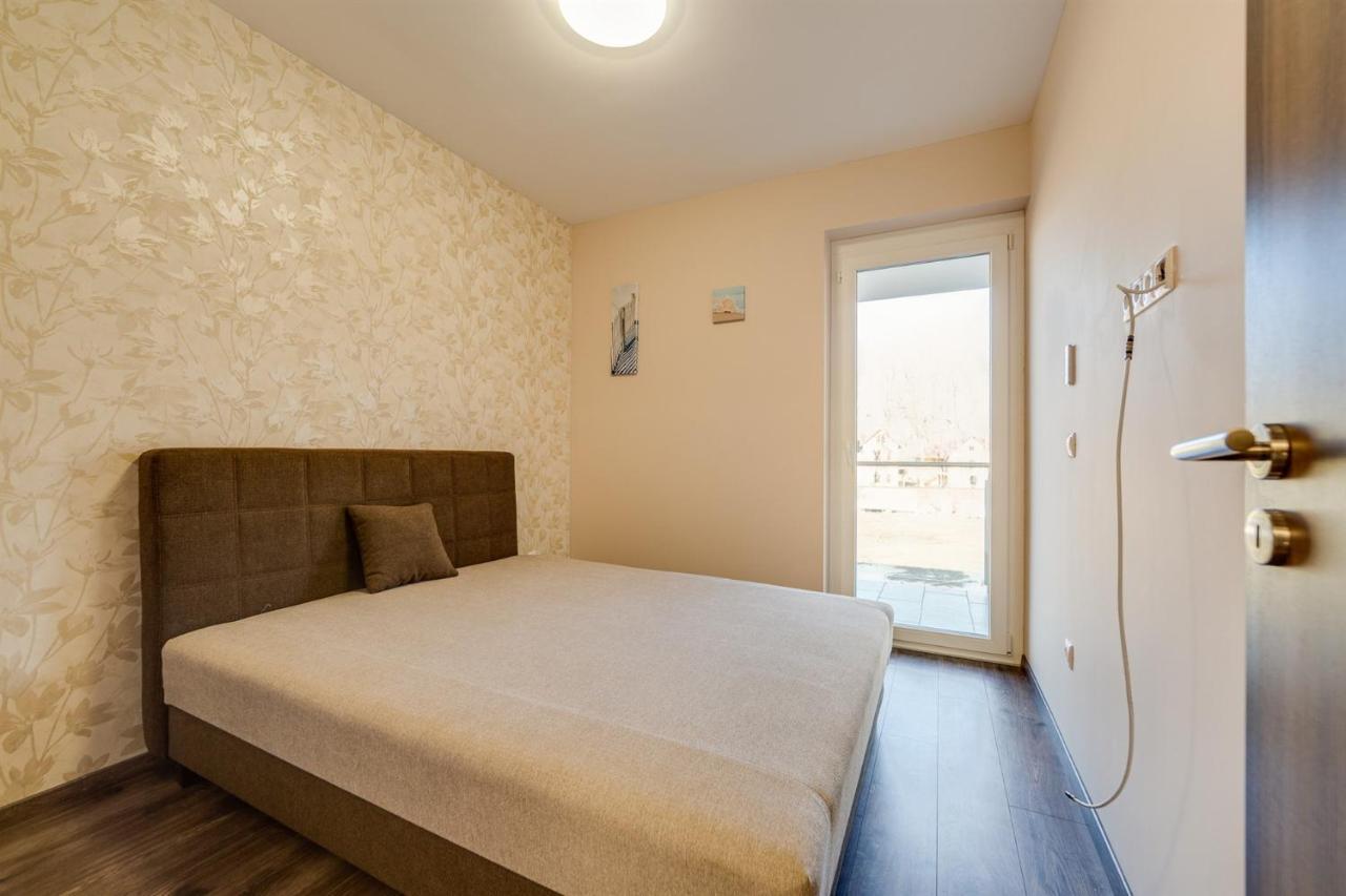 Forest Foeldvar Apartmanok By Bltn Balatonföldvár Exterior foto